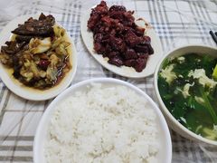 -尹记餐馆(花园店)