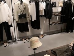 -URBAN REVIVO(七宝领展广场店)