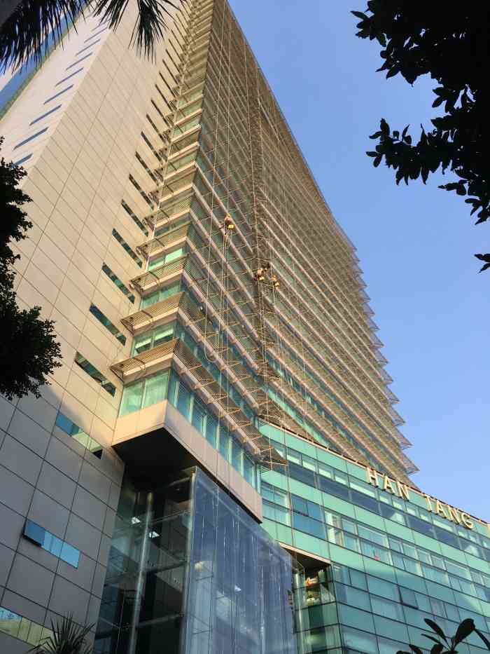 汉唐大厦-"汉唐大厦就在华侨城,洲际大酒店的对面.汉.