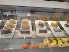 -平望服务区·停车场