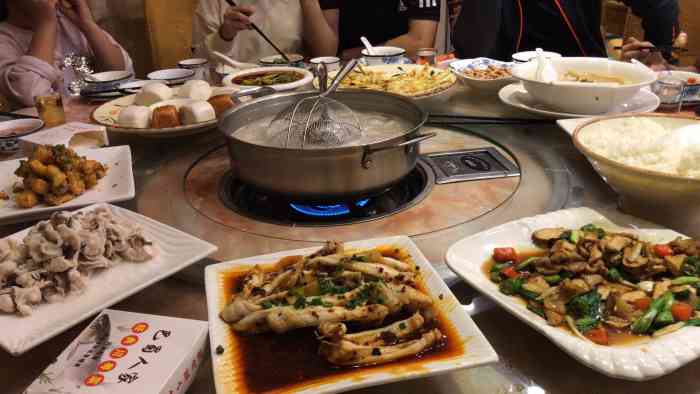 巴蜀人家·中山脆肉鲩(龙珠七路桃源村店)-"上班公司在附近,午餐人均