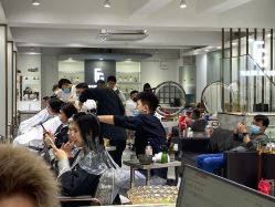 -妃格美发沙龙·烫发·染发