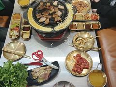 -胡悦里韩式烤肉(芝罘万达广场店)