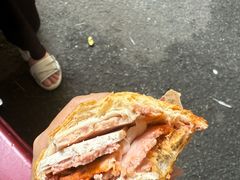 -Bánh Mì Huynh Hoa