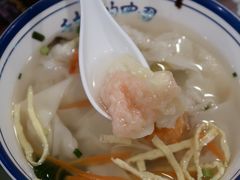虾肉馄饨-长人馄饨铺(解放街店)