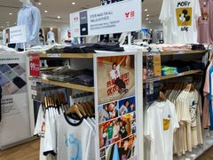 -优衣库(上海正大广场店)