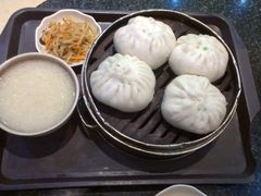 银耳香椿素包-石头门坎