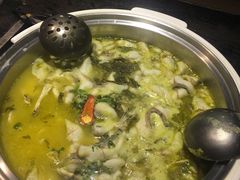 -严厨老坛酸菜鱼(吴江万宝店)