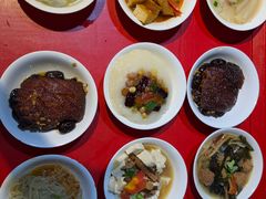 -蓝田九大碗民俗食府(蓝田店)