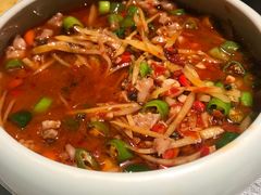 自贡鲜锅兔-雀蓝川菜(奥体广场店)