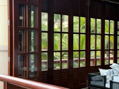 -亚龙湾喜来登·美景台大堂吧