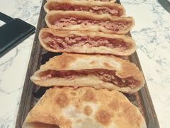 牛肉圆葱馅饼-奉天小馆·非遗东北菜(济南万象城店)