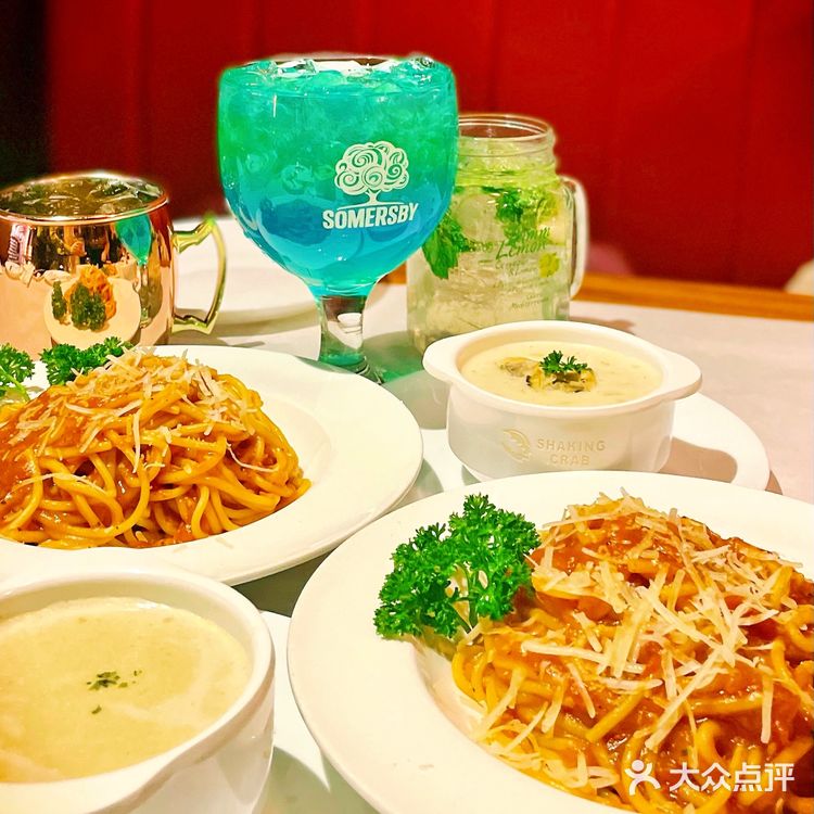 朋友聚餐首选地🦞鲜活波龙太豪横啦‼️