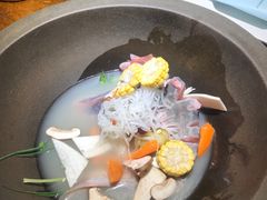 -咕嘟草帽鱼·牛奶一样的鲜鱼汤(包河万达广场创始店)