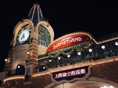 夜晚的门头-上海迪士尼度假区