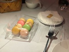 马卡龙礼盒-Salon de The de Joel Robuchon(外滩18号店)