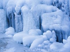 -大平台龙居瀑布旅游区