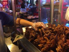 -鸿通城购物中心