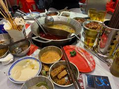 -大芊金重庆串串火锅(南京路店)