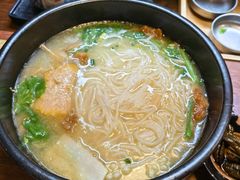 -银米·云南传统过桥米线(双廊黑金冠店)