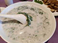 -湖泉水云间餐厅·弥勒地道菜(B座店)