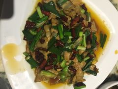 -蔼若春.传承三十年云南菜(金碧公园店)