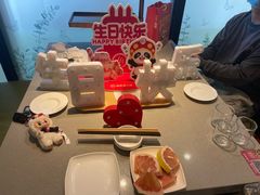 -海底捞火锅(新松江路生日主题店)