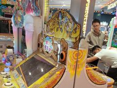 -反斗乐园π·电玩·高空拓展·蹦床(龙华天虹店)