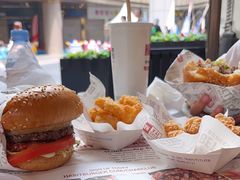 -The Habit Burger Grill 哈比特汉堡(爱琴海店)