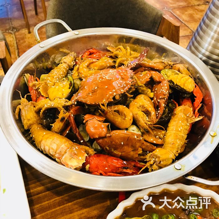 蟹太宗小龙虾海鲜烧烤