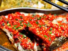 -阿瓦山寨·湘菜现炒·剁椒鱼头王(咸阳总店)