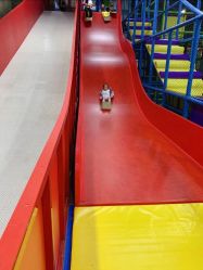 -蹦贝运动中心·蹦床·攀岩·闯关(龙岗店)