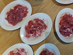 -牛满溢·自助潮汕鲜牛肉火锅(龙汇路店)