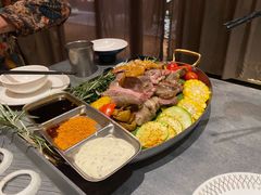 牧民烤羊腿-耶里夏丽·丝路新疆菜·清真食品(徐家汇臻选店)