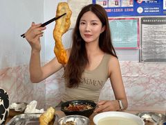 -伟伟羊杂馆