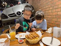 -1886德国汽车餐厅(外滩十六铺码头店)