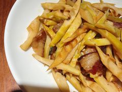 武当山笋炒腊肉-清水亭湖北菜(大屯DT51店)