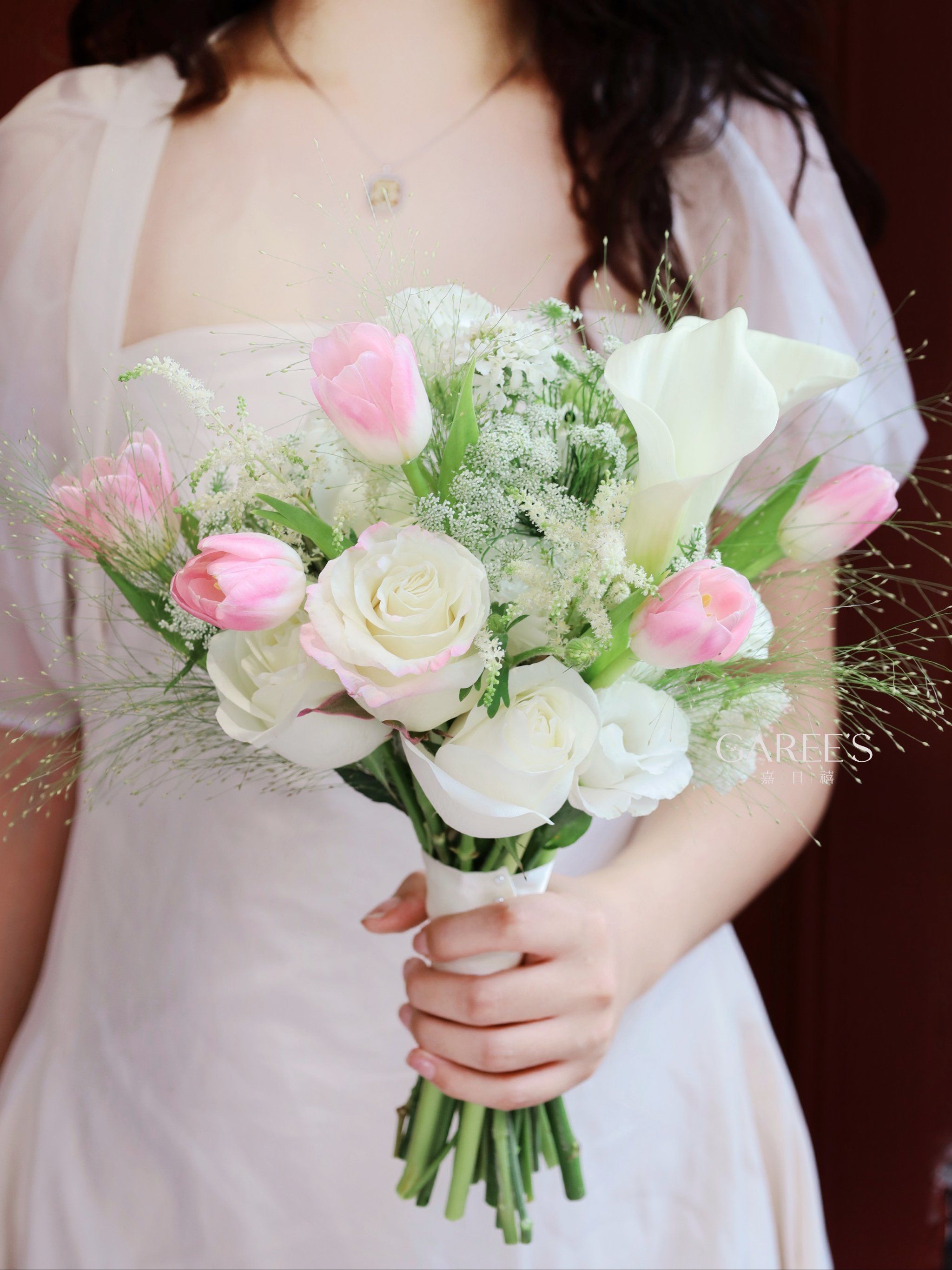 男生说为什么买手捧花给我?