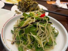 凉拌豆苗-阿达师傅鱼汤面