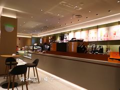 -星巴克臻选(上海中环广场2F店)