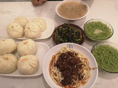 -李与白包子铺(桐梓林店)