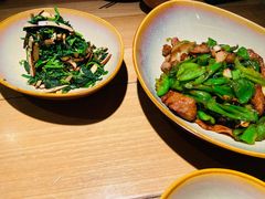 辣椒炒肉-青年公社烤鸭(滨湖银泰店)