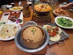 -老滇山寨•云南特色菜•地方菜•民族风情歌舞表演(金碧店)