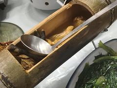 -刘姐啤酒鱼民族演艺餐厅(西街总店)
