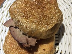 烧饼-天津乾毓德饭庄·清真传统炒菜·海鲜烧烤(咸阳路店)