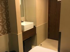 -香港华美达海景酒店