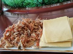 煎饼卷河虾-蒙阴县光棍鸡店(蒙山店)