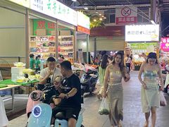 -曼阁市场水果批发市场
