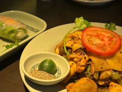 -大头虾越式风味餐厅(光明广场店)