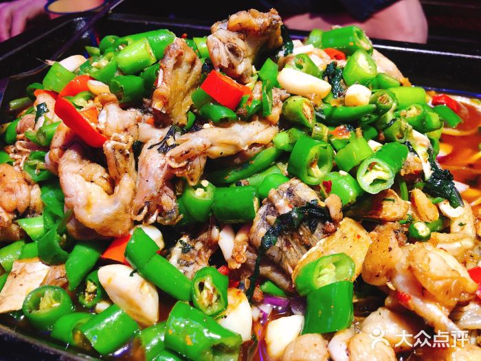 蘭奢雅集·江浙菜(青山江滩店)紫苏味牛蛙锅图片